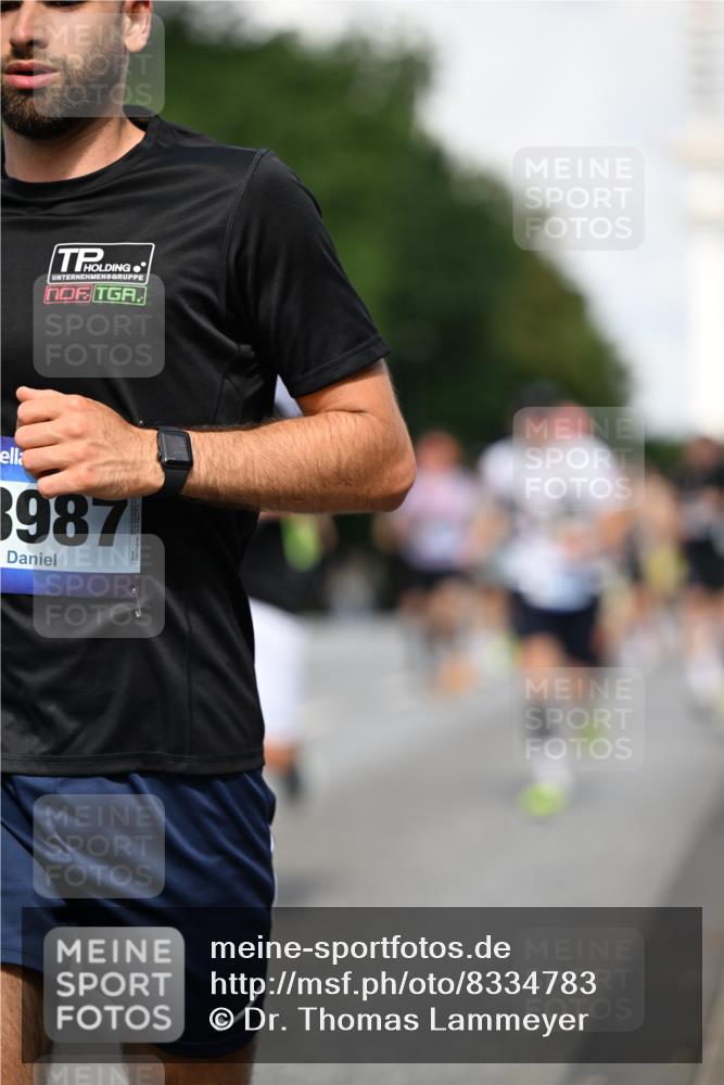 29.06.2025 - hella hamburg halbmarathon Dr. Thomas Lammeyer http://msf.ph/oto/8334783 29.06.2025 09:55:53 Kennedybrücke 1057, 1139, 1169, 1512, 1569, 1604, 1763, 3305, 3618, 4565, 4871, 4915, 5007, 5011, 5047, 5231, 5336, 5690, 6373, 6700, 6711, 7185, 7710, 8564, 8852, 9444, 9547, 10493, 10691, 10741, 11062 meine-sportfotos.de