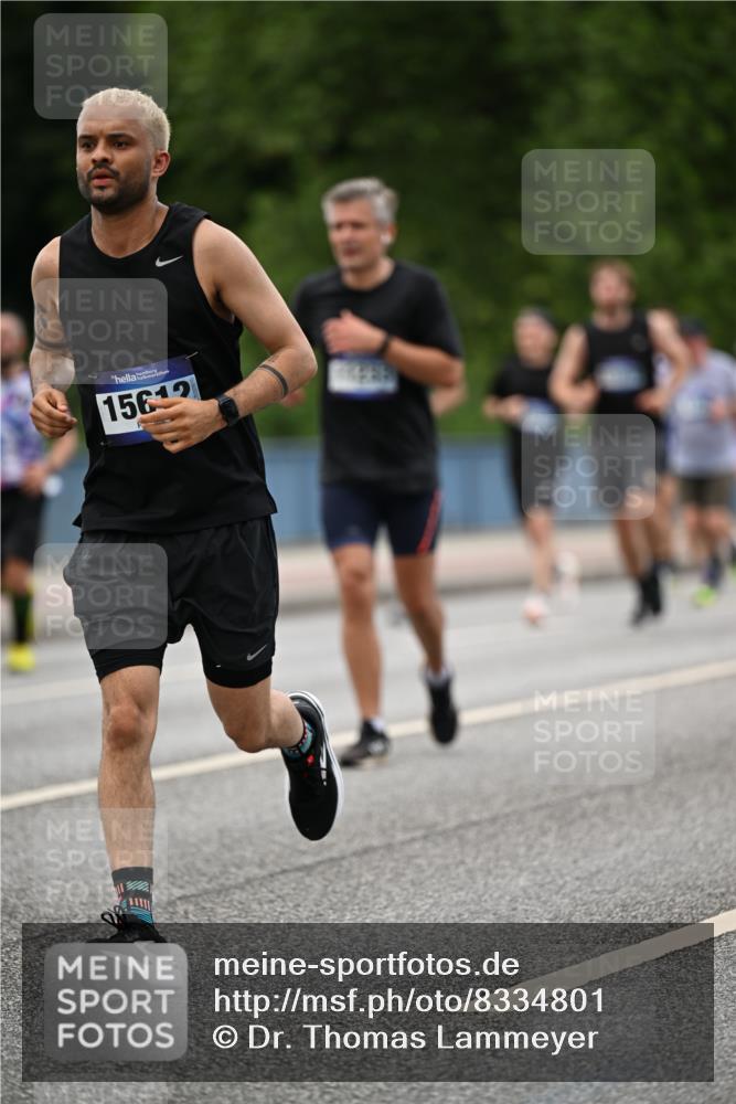29.06.2025 - hella hamburg halbmarathon Dr. Thomas Lammeyer http://msf.ph/oto/8334801 29.06.2025 10:39:57 Kennedybrücke 1336, 2412, 2787, 2827, 3828, 4413, 4965, 5147, 6029, 6189, 6471, 6867, 7275, 8567, 8947, 9470, 9819, 10047, 10360, 10565, 10652, 11187, 11198, 11233, 11359 meine-sportfotos.de