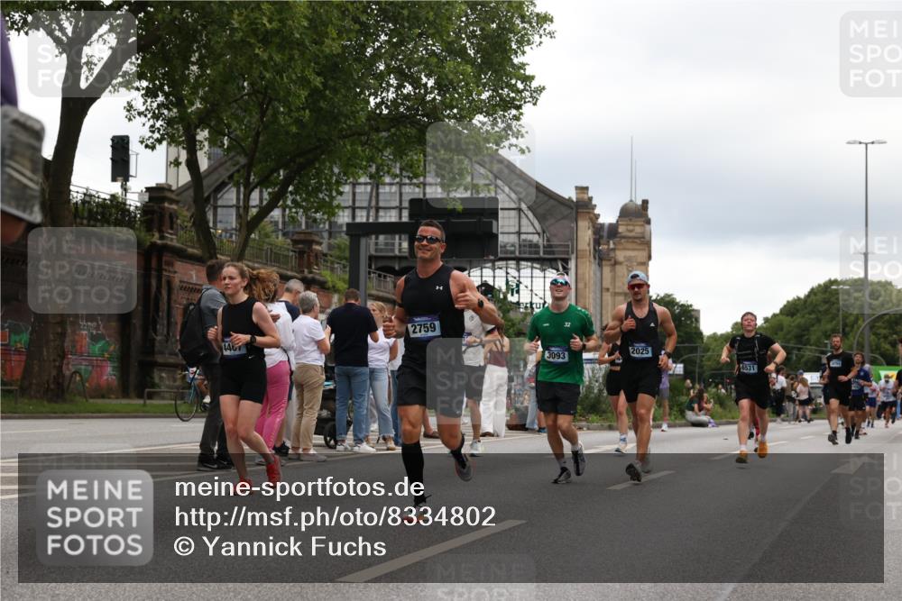 29.06.2025 - hella hamburg halbmarathon Yannick Fuchs http://msf.ph/oto/8334802 29.06.2025 10:51:53 20KM 1595, 1611, 2025, 2488, 2606, 2759, 2806, 2840, 2883, 2907, 3093, 3141, 3859, 4319, 4426, 4467, 4502, 4579, 4632, 4833, 5341, 5926, 6104, 6281, 6302, 6531, 6595, 7138, 7189, 8322, 8585, 9316, 9485, 10599, 10788, 11645, 12585, 13465, 13816, 13880, 14266, 14571, 15217, 15229, 16517, 16531, 17405, 17415, 17455, 17543, 18068, 18180, 18492, 18501, 18587, 18762, 18891 meine-sportfotos.de