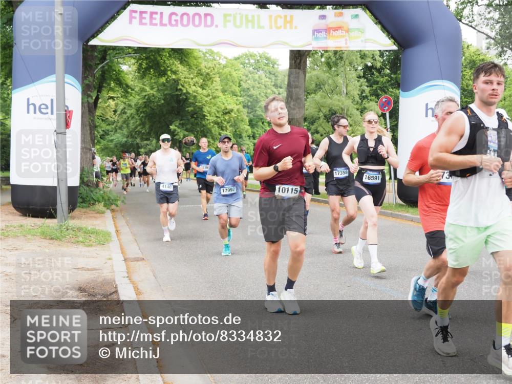 29.06.2025 - hella hamburg halbmarathon MichiJ http://msf.ph/oto/8334832 29.06.2025 10:38:47 Zwischen KM18-KM19 1366, 4140, 7369, 8371, 8856, 9074, 9093, 9476, 9739, 10115, 10215, 10603, 11124, 11214, 11791, 16591, 17129, 18006 meine-sportfotos.de
