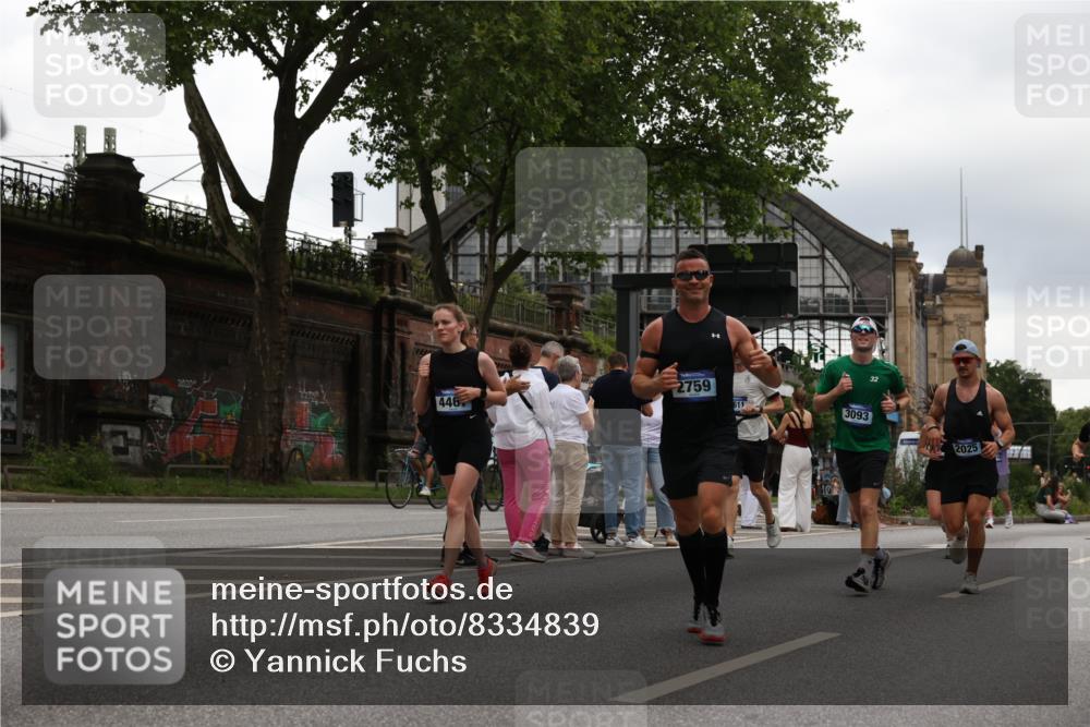 29.06.2025 - hella hamburg halbmarathon Yannick Fuchs http://msf.ph/oto/8334839 29.06.2025 10:51:53 20KM 1595, 1611, 2025, 2488, 2606, 2759, 2806, 2840, 2883, 2907, 3093, 3141, 3859, 4319, 4426, 4467, 4502, 4579, 4632, 4833, 5341, 5926, 6104, 6281, 6302, 6531, 6595, 7138, 7189, 8322, 8585, 9316, 9485, 10599, 10788, 11645, 12585, 13465, 13816, 13880, 14266, 14571, 15217, 15229, 16517, 16531, 17405, 17415, 17455, 17543, 18068, 18180, 18492, 18501, 18587, 18762, 18891 meine-sportfotos.de
