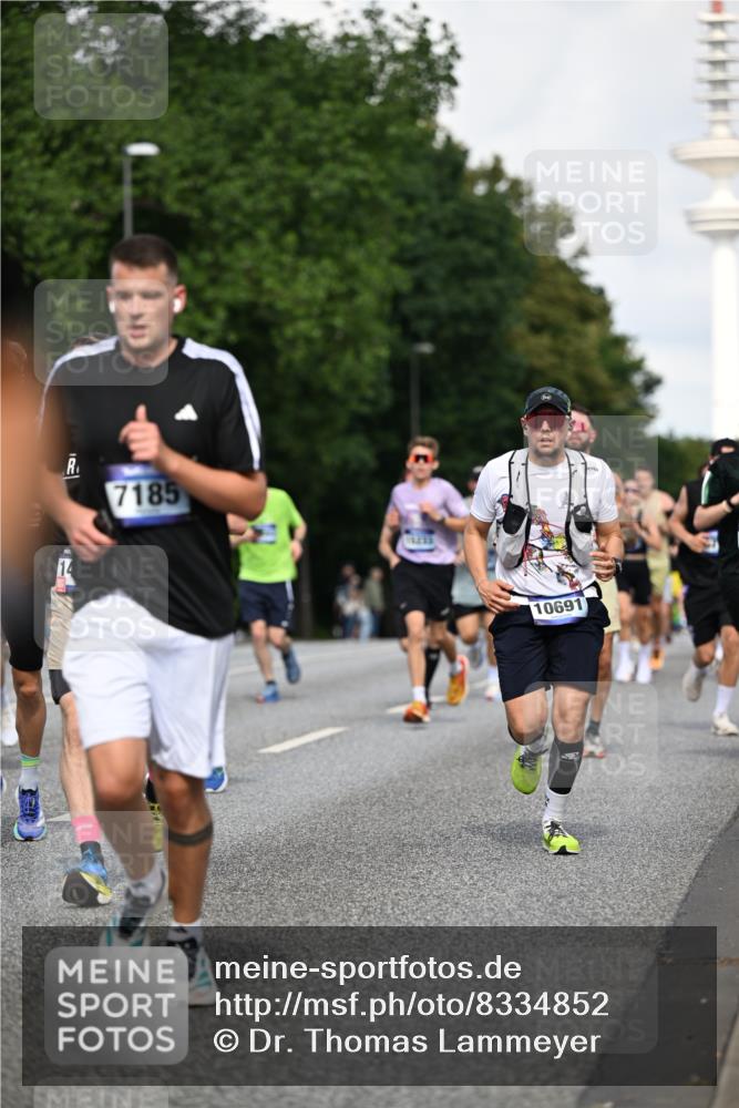 29.06.2025 - hella hamburg halbmarathon Dr. Thomas Lammeyer http://msf.ph/oto/8334852 29.06.2025 09:55:54 Kennedybrücke 1057, 1139, 1169, 1512, 1569, 1604, 3305, 3618, 4565, 4871, 4915, 5007, 5011, 5047, 5231, 5336, 5690, 6373, 6700, 6711, 7185, 7710, 8564, 8852, 9444, 9547, 10493, 10691, 10741, 11062 meine-sportfotos.de