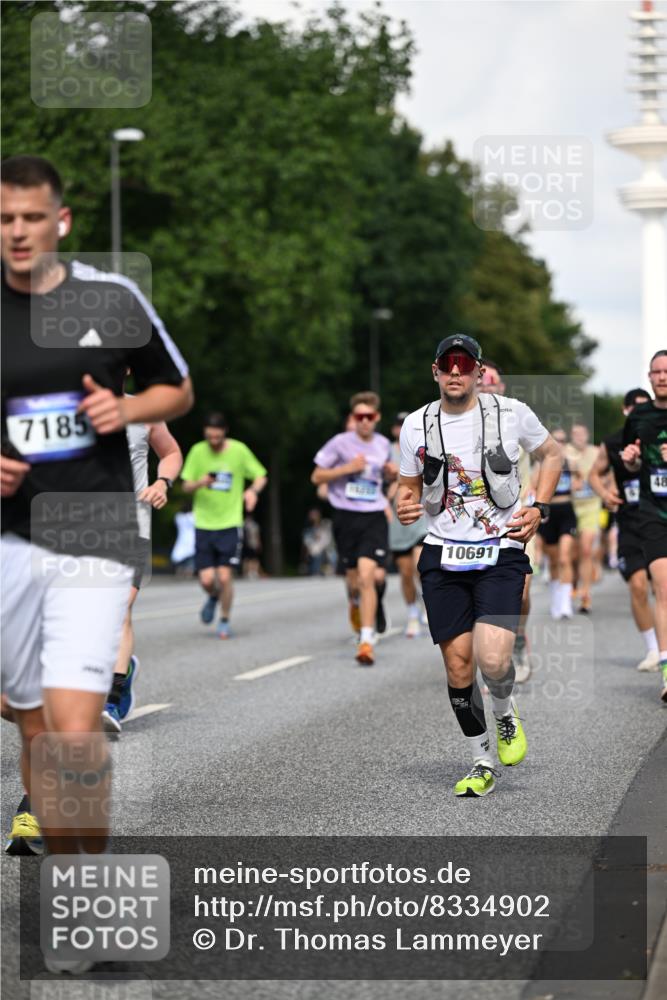29.06.2025 - hella hamburg halbmarathon Dr. Thomas Lammeyer http://msf.ph/oto/8334902 29.06.2025 09:55:54 Kennedybrücke 1057, 1139, 1169, 1512, 1569, 1604, 3305, 3618, 4565, 4871, 4915, 5007, 5011, 5047, 5231, 5336, 5690, 6373, 6700, 6711, 7185, 7710, 8564, 8852, 9444, 9547, 10493, 10691, 10741, 11062 meine-sportfotos.de