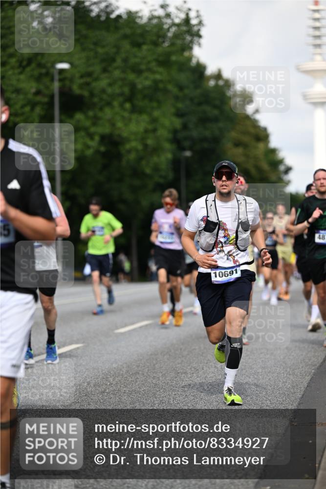 29.06.2025 - hella hamburg halbmarathon Dr. Thomas Lammeyer http://msf.ph/oto/8334927 29.06.2025 09:55:54 Kennedybrücke 1057, 1139, 1169, 1512, 1569, 1604, 3305, 3618, 4565, 4871, 4915, 5007, 5011, 5047, 5231, 5336, 5690, 6373, 6700, 6711, 7185, 7710, 8564, 8852, 9444, 9547, 10493, 10691, 10741, 11062 meine-sportfotos.de
