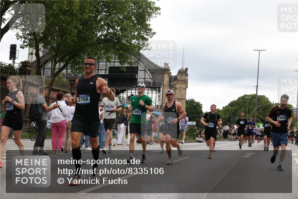 29.06.2025 - hella hamburg halbmarathon Yannick Fuchs http://msf.ph/oto/8335106 29.06.2025 10:51:53 20KM 1595, 1611, 2025, 2488, 2606, 2759, 2806, 2840, 2883, 2907, 3093, 3141, 3859, 4319, 4426, 4467, 4502, 4579, 4632, 4833, 5341, 5926, 6104, 6281, 6302, 6531, 6595, 7138, 7189, 8322, 8585, 9316, 9485, 10599, 10788, 11645, 12585, 13465, 13816, 13880, 14266, 14571, 15217, 15229, 16517, 16531, 17405, 17415, 17455, 17543, 18068, 18180, 18492, 18501, 18587, 18762, 18891 meine-sportfotos.de