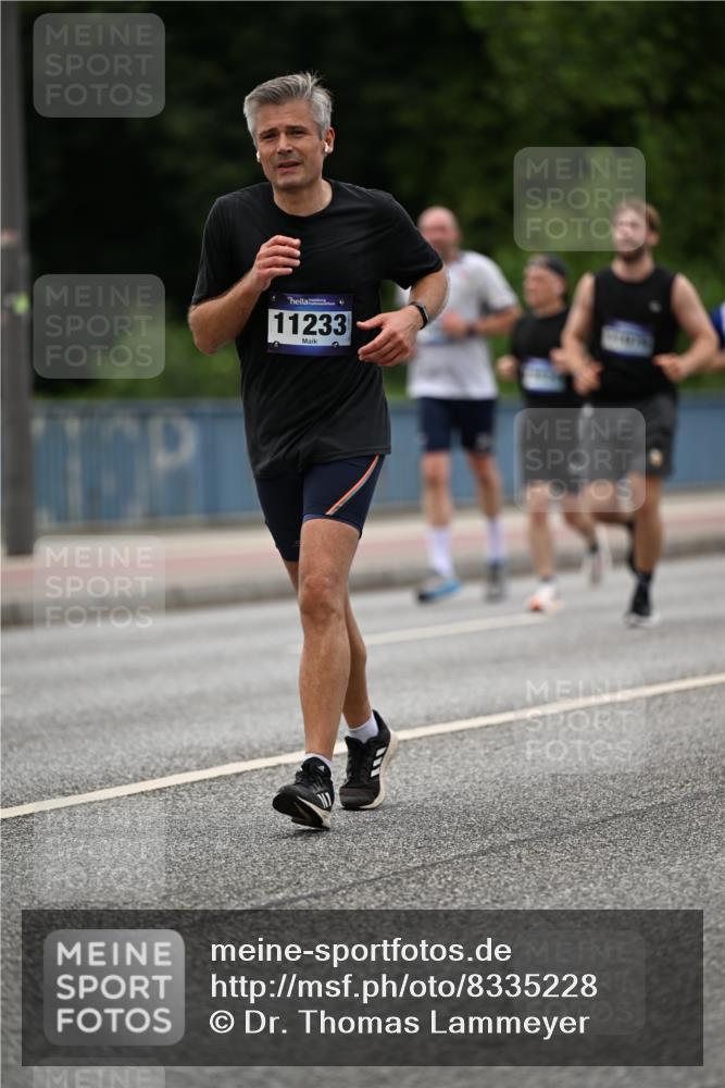 29.06.2025 - hella hamburg halbmarathon Dr. Thomas Lammeyer http://msf.ph/oto/8335228 29.06.2025 10:39:59 Kennedybrücke 1336, 2352, 2412, 2827, 3828, 4413, 4965, 5147, 6029, 6189, 6867, 7275, 8356, 8567, 8947, 9470, 9819, 10047, 10565, 10567, 10652, 11187, 11198, 11233, 11359 meine-sportfotos.de