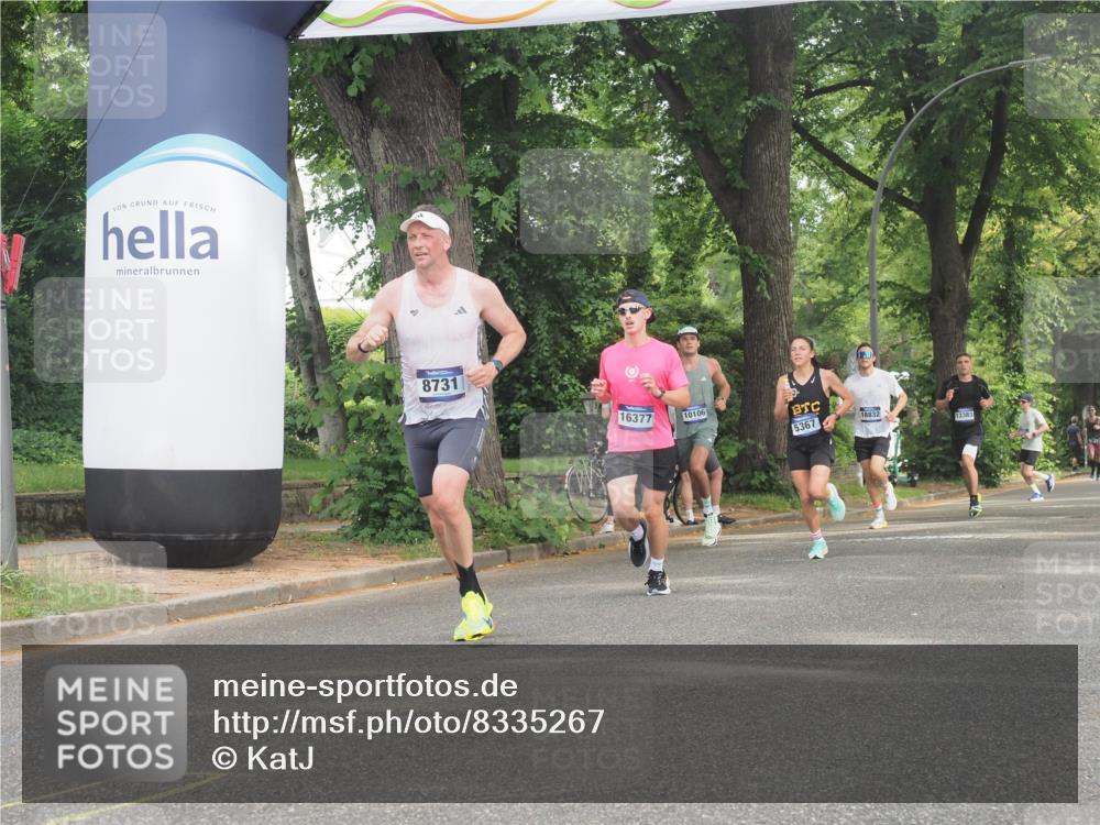 29.06.2025 - hella hamburg halbmarathon KatJ http://msf.ph/oto/8335267 29.06.2025 10:17:52 Zwischen KM18-KM19 4678, 7651, 8731 meine-sportfotos.de