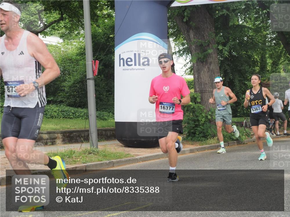 29.06.2025 - hella hamburg halbmarathon KatJ http://msf.ph/oto/8335388 29.06.2025 10:17:53 Zwischen KM18-KM19 4678, 5367, 7651, 8731 meine-sportfotos.de