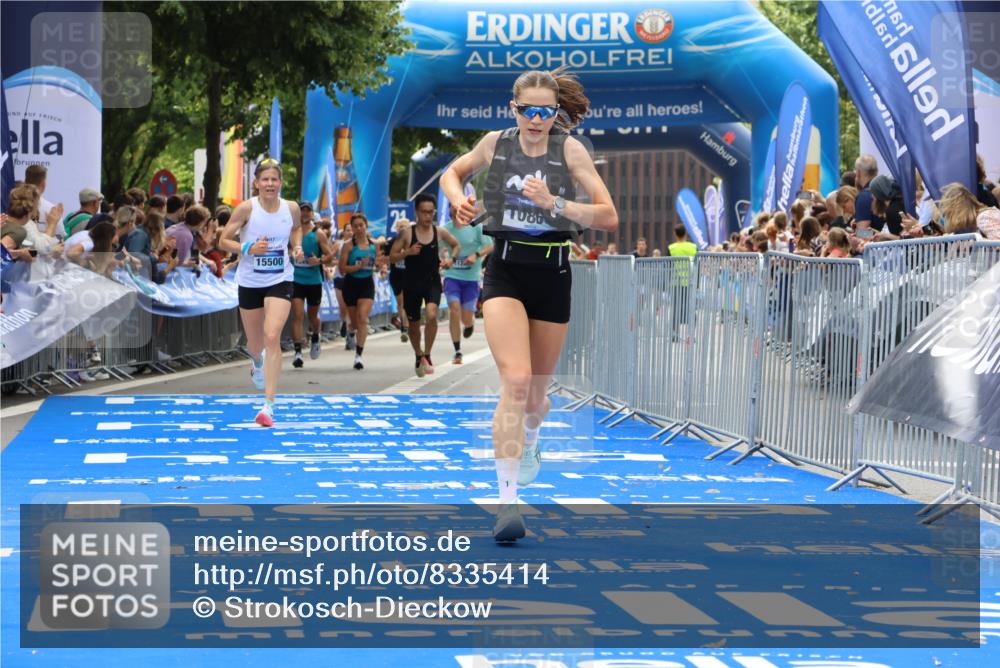 29.06.2025 - hella hamburg halbmarathon Strokosch-Dieckow http://msf.ph/oto/8335414 29.06.2025 10:33:51 Ziel 1743, 2228, 2243, 2746, 4246, 5193, 9519, 10865, 13771, 14310, 14466, 15500, 16243 meine-sportfotos.de