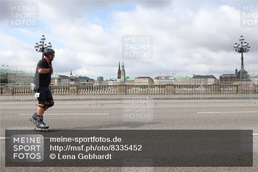 29.06.2025 - hella hamburg halbmarathon Lena Gebhardt http://msf.ph/oto/8335452 29.06.2025 09:09:02 Lombardsbrücke  meine-sportfotos.de