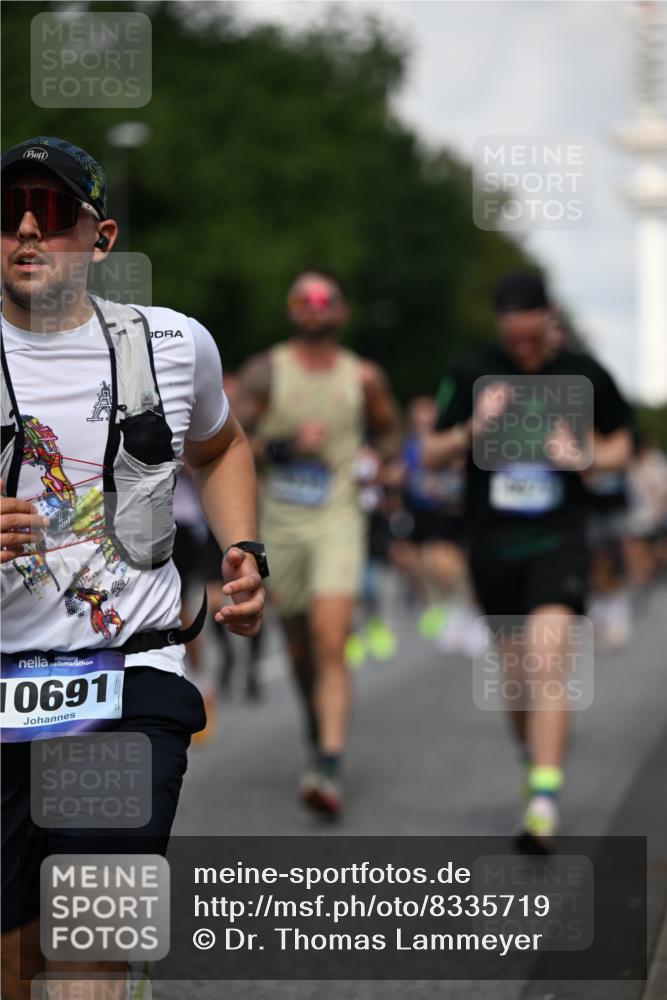 29.06.2025 - hella hamburg halbmarathon Dr. Thomas Lammeyer http://msf.ph/oto/8335719 29.06.2025 09:55:57 Kennedybrücke 1057, 1139, 1169, 1512, 1604, 3305, 3618, 4565, 4871, 4915, 5007, 5011, 5231, 5336, 6373, 6700, 6711, 7185, 7710, 7961, 8564, 8852, 9444, 9547, 10493, 10691, 10741, 11062 meine-sportfotos.de
