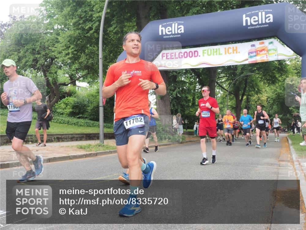 29.06.2025 - hella hamburg halbmarathon KatJ http://msf.ph/oto/8335720 29.06.2025 10:47:47 Zwischen KM18-KM19 1006, 1190, 1414, 2011, 2322, 2323, 8483 meine-sportfotos.de