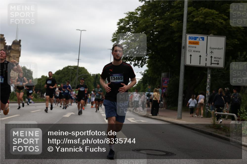 29.06.2025 - hella hamburg halbmarathon Yannick Fuchs http://msf.ph/oto/8335744 29.06.2025 10:51:55 20KM 1595, 1611, 2025, 2488, 2606, 2656, 2759, 2806, 2840, 2883, 2907, 3093, 3859, 4319, 4426, 4467, 4502, 4579, 4632, 4833, 5277, 5341, 5926, 6104, 6531, 6595, 7138, 7189, 8322, 8585, 9316, 9485, 10599, 10788, 11645, 12585, 13465, 13816, 13880, 14266, 14571, 15217, 15229, 16517, 16531, 17405, 17415, 17455, 17543, 17827, 18068, 18180, 18492, 18501, 18587, 18762, 18891 meine-sportfotos.de