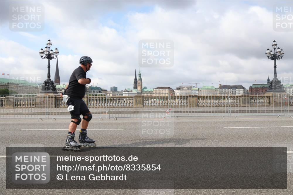 29.06.2025 - hella hamburg halbmarathon Lena Gebhardt http://msf.ph/oto/8335854 29.06.2025 09:09:02 Lombardsbrücke  meine-sportfotos.de