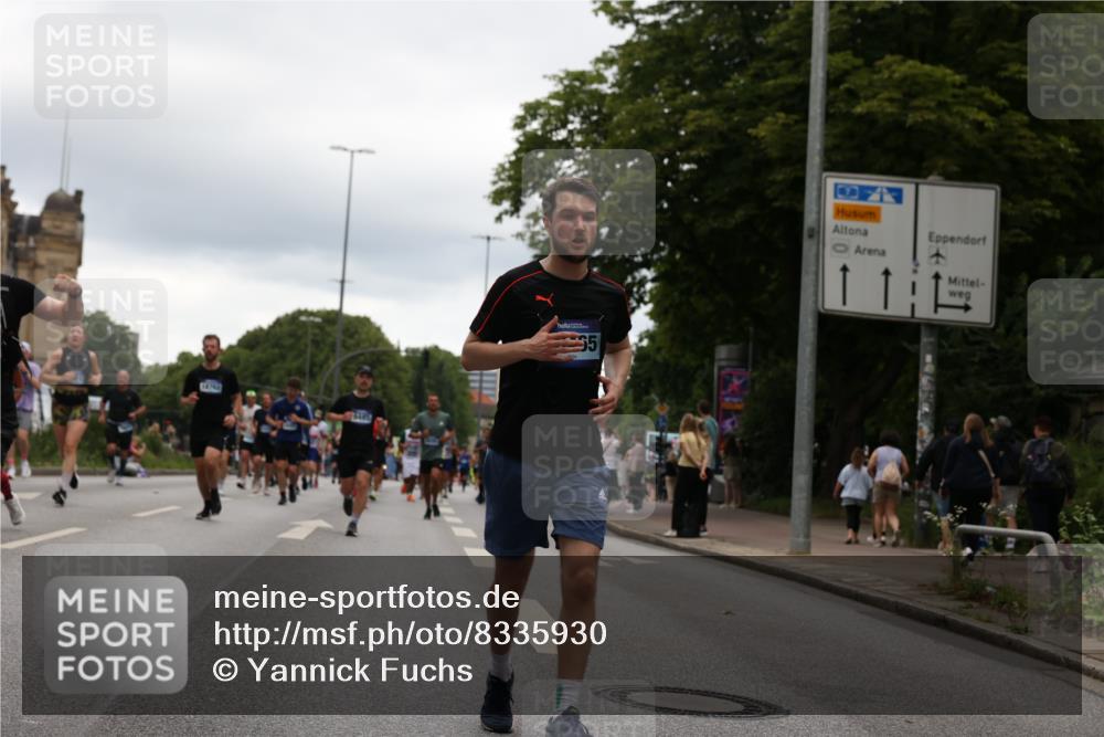 29.06.2025 - hella hamburg halbmarathon Yannick Fuchs http://msf.ph/oto/8335930 29.06.2025 10:51:55 20KM 1595, 1611, 2025, 2488, 2606, 2656, 2759, 2806, 2840, 2883, 2907, 3093, 3859, 4319, 4426, 4467, 4502, 4579, 4632, 4833, 5277, 5341, 5926, 6104, 6531, 6595, 7138, 7189, 8322, 8585, 9316, 9485, 10599, 10788, 11645, 12585, 13465, 13816, 13880, 14266, 14571, 15217, 15229, 16517, 16531, 17405, 17415, 17455, 17543, 17827, 18068, 18180, 18492, 18501, 18587, 18762, 18891 meine-sportfotos.de
