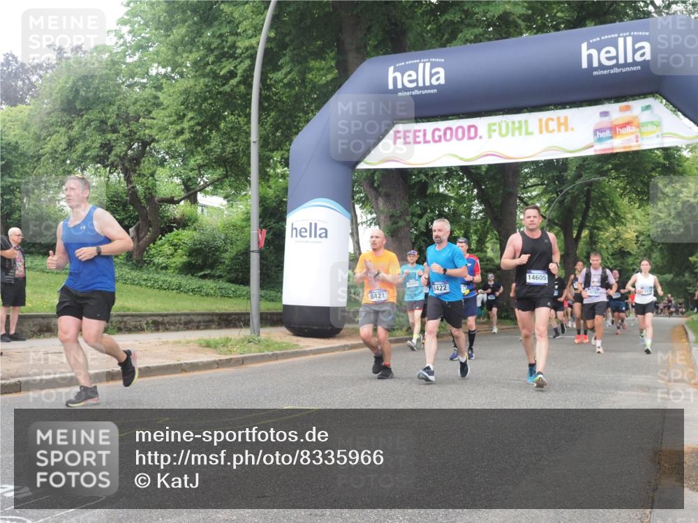 29.06.2025 - hella hamburg halbmarathon KatJ http://msf.ph/oto/8335966 29.06.2025 10:47:50 Zwischen KM18-KM19 1190, 2322, 2323, 8154, 8421, 8422, 8483 meine-sportfotos.de