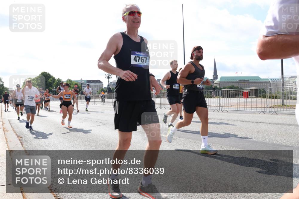 29.06.2025 - hella hamburg halbmarathon Lena Gebhardt http://msf.ph/oto/8336039 29.06.2025 10:00:34 Lombardsbrücke 14348, 4945, 13459, 4767, 15189, 1019, 1180, 1239, 1526, 1544, 1568, 1583, 1611, 1681, 2027, 2086, 2099, 2159, 2236, 2346, 2426, 2447, 2474, 2606, 2652, 2730, 2982, 3042, 3059, 3141, 3177, 3181, 3319, 3400, 3794, 3861, 3898, 3983, 4419, 4579, 4594, 4616, 4632, 4767, 4796, 4813, 4940, 4945, 5272, 5418, 5643, 5728, 6082, 6084, 6104, 6138, 6220, 6260, 6443, 6470, 6581, 6714, 6757, 8478, 8632, 8923, 9124, 9553, 9555, 9577, 10074, 10599 meine-sportfotos.de