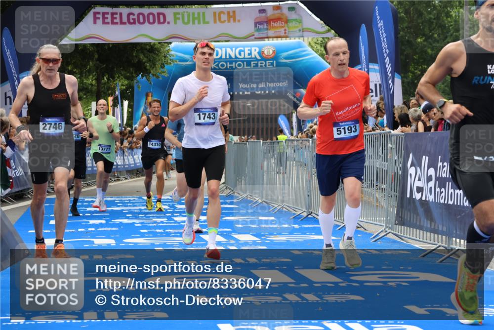 29.06.2025 - hella hamburg halbmarathon Strokosch-Dieckow http://msf.ph/oto/8336047 29.06.2025 10:33:45 Ziel 1396, 1743, 2228, 2243, 2746, 4246, 5193, 10865, 12595, 13771, 14310, 14466, 16243, 16755 meine-sportfotos.de