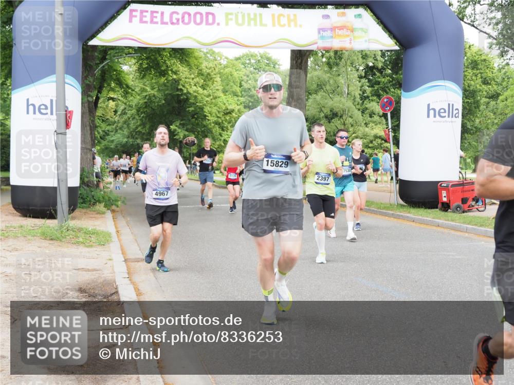 29.06.2025 - hella hamburg halbmarathon MichiJ http://msf.ph/oto/8336253 29.06.2025 10:39:10 Zwischen KM18-KM19 2397, 2636, 2818, 4967, 6286, 8977, 14561, 15126, 15829, 17530, 17815, 18869 meine-sportfotos.de