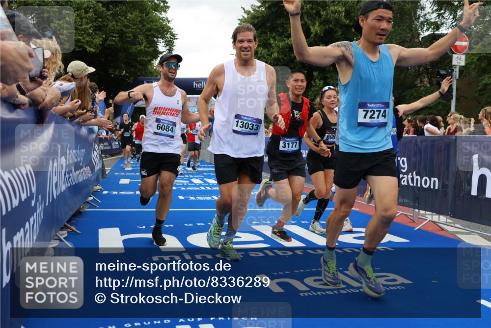 29.06.2025 - hella hamburg halbmarathon Strokosch-Dieckow http://msf.ph/oto/8336289 29.06.2025 10:54:14 Ziel 1267, 3103, 3177, 3861, 3898, 5638, 6082, 6084, 6294, 6443, 6512, 7274, 8223, 8390, 9791, 11430, 12213, 13033, 13289, 13397, 13794, 13803, 15169, 15524, 15946, 16527, 16574, 16750, 16780, 16879, 17087, 17698, 18268 meine-sportfotos.de