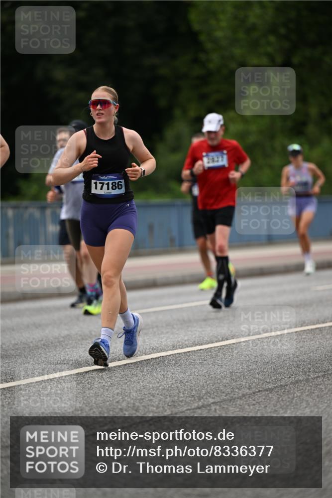 29.06.2025 - hella hamburg halbmarathon Dr. Thomas Lammeyer http://msf.ph/oto/8336377 29.06.2025 10:40:02 Kennedybrücke 1336, 1717, 2352, 2412, 2588, 2827, 3828, 4413, 4965, 5147, 5531, 6189, 6845, 6867, 7111, 7275, 8356, 8567, 8947, 9470, 9819, 10047, 10565, 10567, 11010, 11187, 11198, 11233, 11359 meine-sportfotos.de