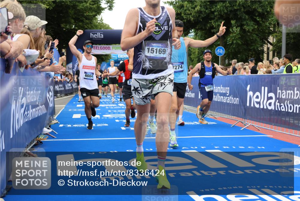 29.06.2025 - hella hamburg halbmarathon Strokosch-Dieckow http://msf.ph/oto/8336424 29.06.2025 10:54:13 Ziel 1267, 3103, 3177, 3861, 3898, 5638, 6082, 6084, 6294, 6443, 6581, 7274, 8223, 8390, 9791, 11430, 12213, 13033, 13289, 13397, 13794, 13803, 15169, 15524, 15946, 16527, 16574, 16750, 16780, 16871, 16879, 17087, 17698, 18268 meine-sportfotos.de