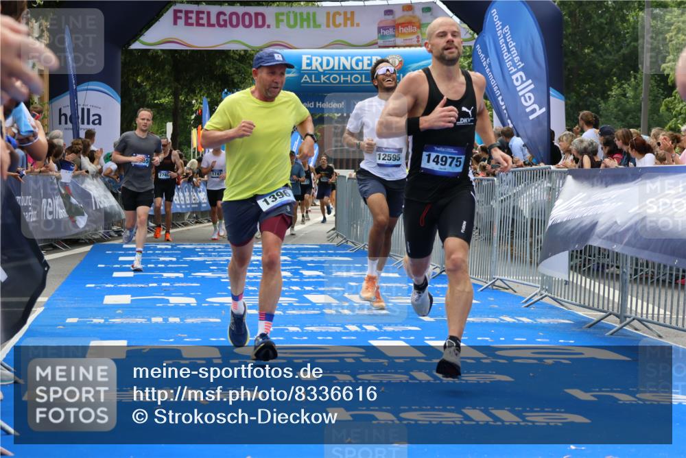 29.06.2025 - hella hamburg halbmarathon Strokosch-Dieckow http://msf.ph/oto/8336616 29.06.2025 10:33:39 Ziel 1053, 1396, 2228, 2746, 2836, 4246, 5193, 8312, 12595, 14975, 16755, 17191, 18854 meine-sportfotos.de