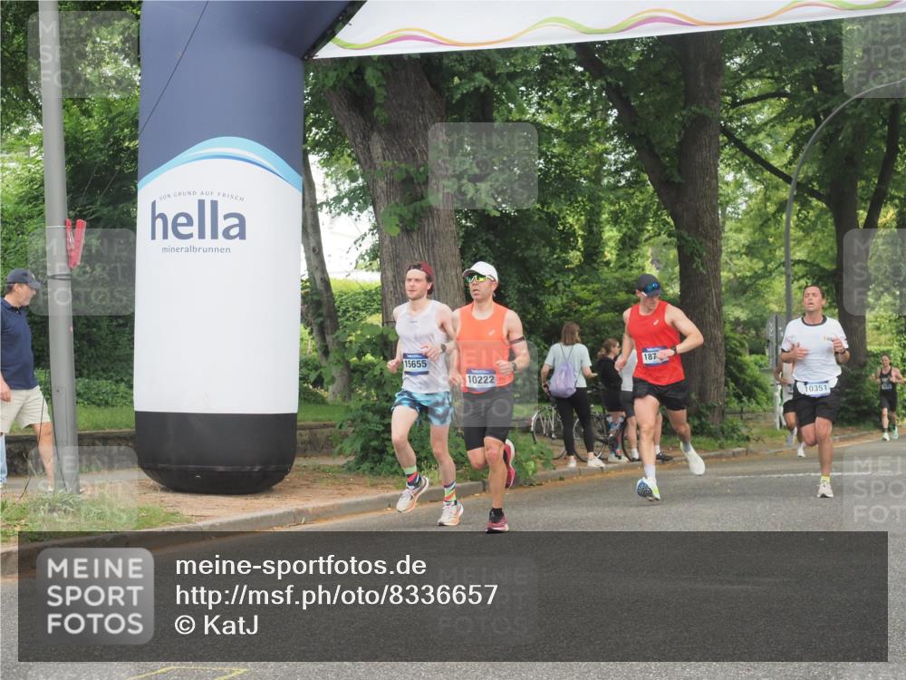 29.06.2025 - hella hamburg halbmarathon KatJ http://msf.ph/oto/8336657 29.06.2025 10:18:18 Zwischen KM18-KM19  meine-sportfotos.de