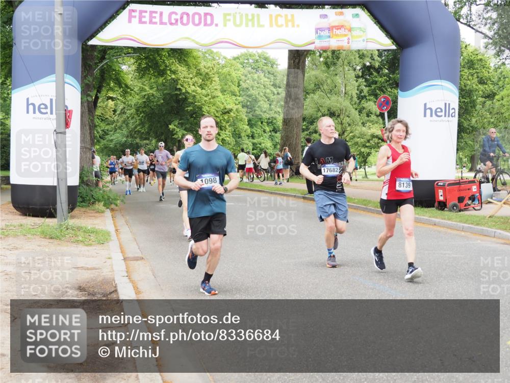 29.06.2025 - hella hamburg halbmarathon MichiJ http://msf.ph/oto/8336684 29.06.2025 10:39:13 Zwischen KM18-KM19 1098, 2397, 2636, 2818, 4967, 6286, 8139, 14561, 15829, 17530, 17682 meine-sportfotos.de