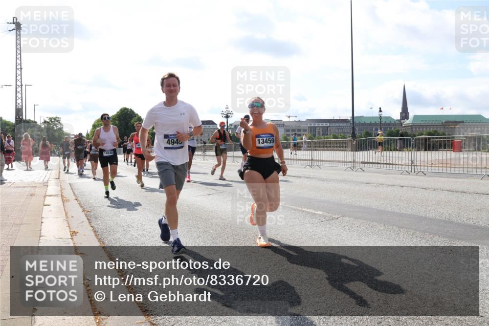 29.06.2025 - hella hamburg halbmarathon Lena Gebhardt http://msf.ph/oto/8336720 29.06.2025 10:00:35 Lombardsbrücke 4945, 164, 13459, 1714, 14348, 1019, 1180, 1239, 1526, 1544, 1568, 1583, 1611, 1681, 2027, 2086, 2159, 2236, 2346, 2426, 2447, 2474, 2606, 2652, 2730, 2982, 3042, 3059, 3141, 3177, 3181, 3319, 3400, 3794, 3861, 3898, 3983, 4419, 4579, 4594, 4616, 4632, 4767, 4813, 4940, 4945, 5272, 5418, 5643, 5728, 6082, 6084, 6104, 6138, 6220, 6260, 6443, 6470, 6714, 6757, 8478, 8632, 8923, 9124, 9553, 9555, 9577, 10074, 10599 meine-sportfotos.de