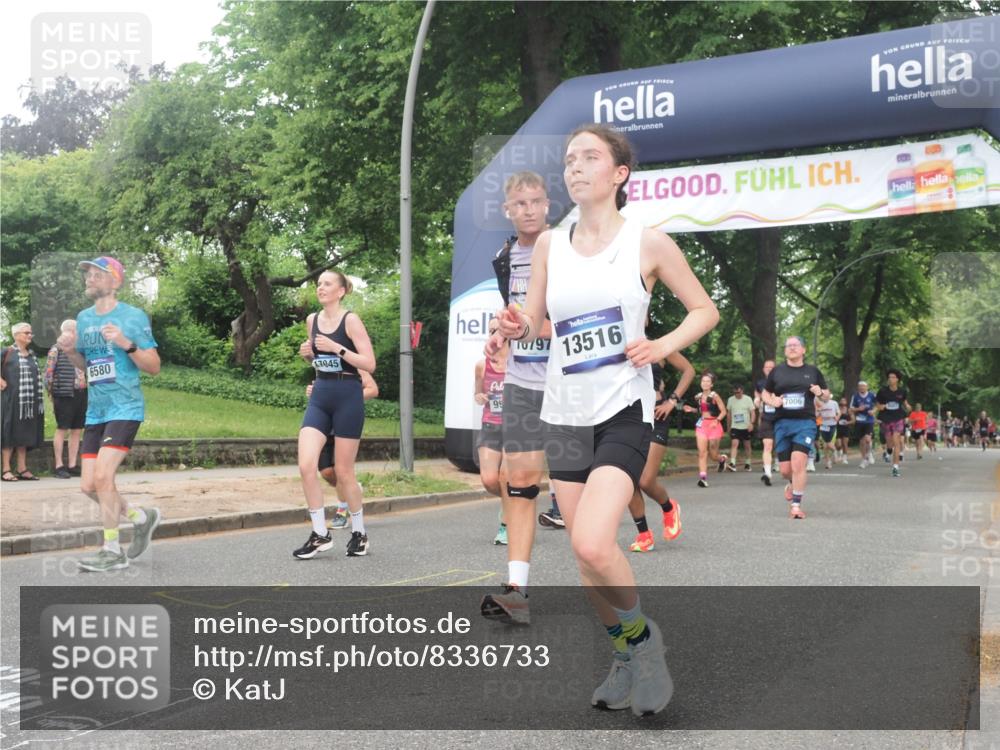 29.06.2025 - hella hamburg halbmarathon KatJ http://msf.ph/oto/8336733 29.06.2025 10:47:54 Zwischen KM18-KM19 3740, 5602, 5603, 5708, 6580, 7006, 7757, 8154, 8421, 8422 meine-sportfotos.de