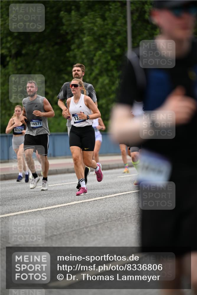 29.06.2025 - hella hamburg halbmarathon Dr. Thomas Lammeyer http://msf.ph/oto/8336806 29.06.2025 10:40:06 Kennedybrücke 1036, 1336, 1717, 2352, 2412, 2588, 2827, 3741, 3828, 4413, 5012, 5531, 6021, 6381, 6845, 6867, 7111, 7275, 7927, 8356, 8567, 8947, 9470, 9819, 10047, 10119, 10565, 10567, 11010, 11187, 11198, 11233 meine-sportfotos.de