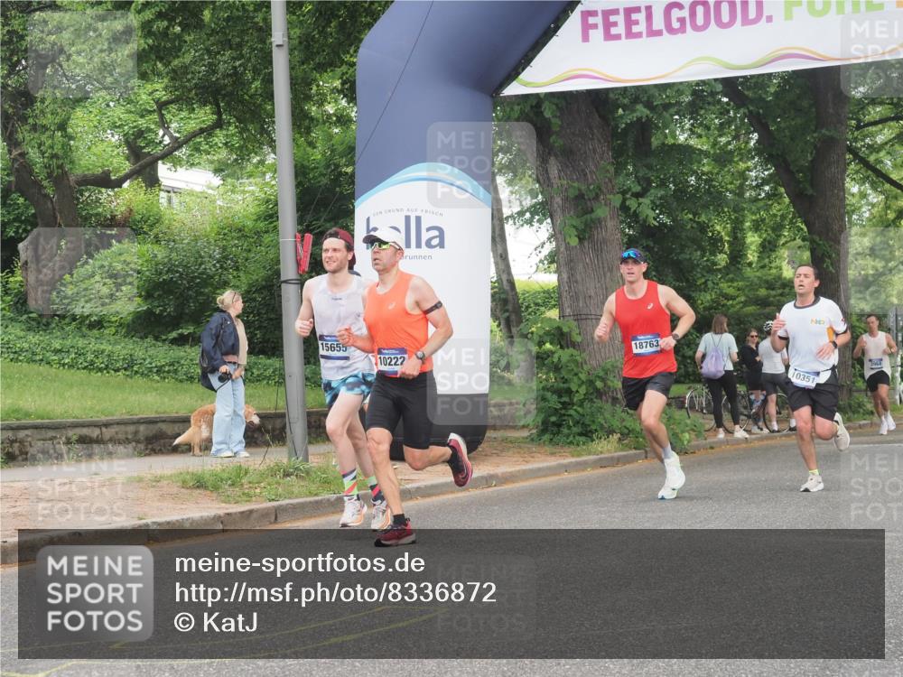 29.06.2025 - hella hamburg halbmarathon KatJ http://msf.ph/oto/8336872 29.06.2025 10:18:19 Zwischen KM18-KM19  meine-sportfotos.de