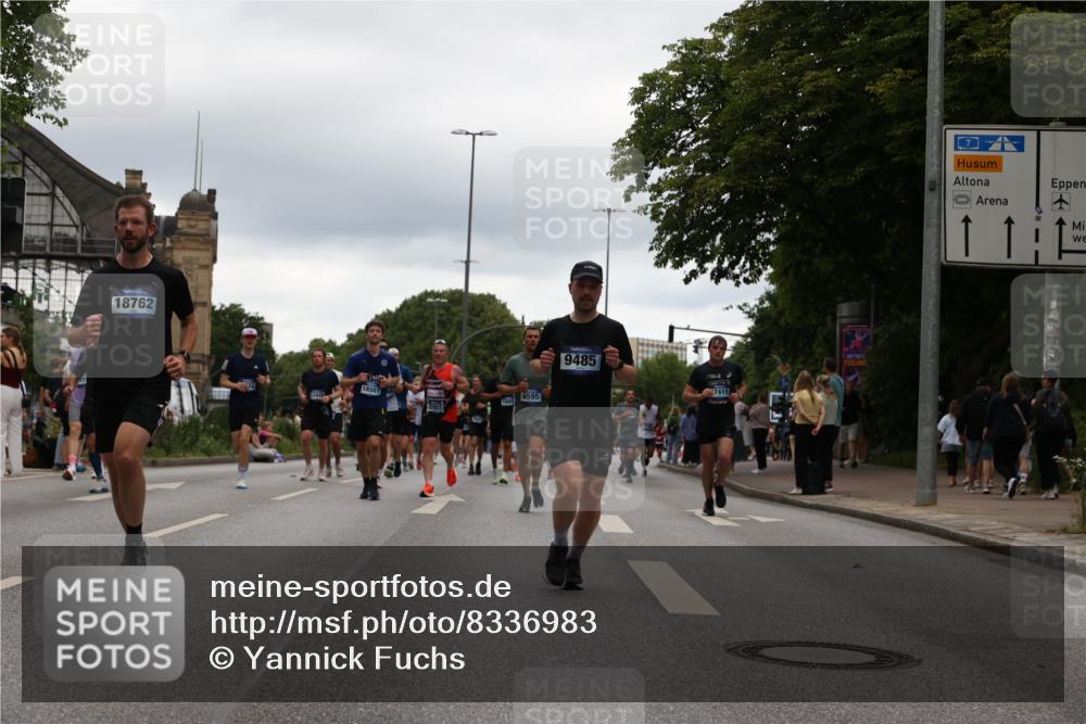 29.06.2025 - hella hamburg halbmarathon Yannick Fuchs http://msf.ph/oto/8336983 29.06.2025 10:51:58 20KM 1595, 1611, 2025, 2488, 2656, 2759, 2840, 2883, 2907, 3093, 3859, 4319, 4426, 4467, 4502, 4632, 4708, 4833, 5277, 5341, 5926, 6104, 6138, 6147, 6531, 6595, 7082, 7138, 7189, 8322, 8585, 9316, 9485, 10599, 10788, 11645, 12585, 13465, 13816, 13880, 14266, 14571, 15217, 15434, 16517, 16531, 17405, 17415, 17543, 17827, 18068, 18180, 18492, 18501, 18587, 18762, 18891 meine-sportfotos.de