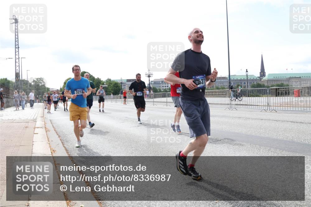 29.06.2025 - hella hamburg halbmarathon Lena Gebhardt http://msf.ph/oto/8336987 29.06.2025 10:13:21 Lombardsbrücke 3218, 4187, 12, 527, 1007, 1020, 1051, 1747, 1859, 2055, 2942, 2961, 3218, 3360, 3728, 3729, 4187, 4532, 4795, 4950, 5232, 5546, 6026, 6489, 6717, 6724, 7346, 7446, 7447, 7460, 7873, 8279, 8398, 8405, 8913, 9128, 9141, 9527, 9612, 10067, 10402, 11720, 12492, 12928, 12929, 13331, 13928, 14404, 15531, 15663, 15922, 16030, 16255, 16323, 16437, 16491, 17474, 17699, 17988, 18048, 18222, 18231, 18320, 18530, 18732 meine-sportfotos.de