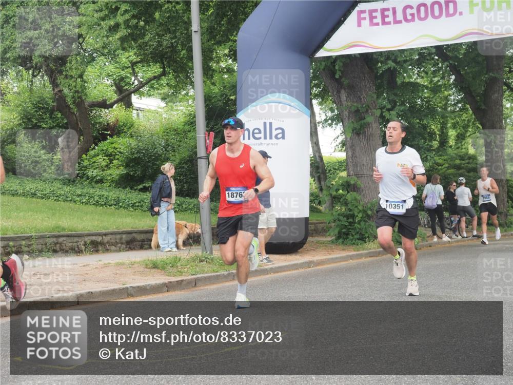 29.06.2025 - hella hamburg halbmarathon KatJ http://msf.ph/oto/8337023 29.06.2025 10:18:20 Zwischen KM18-KM19  meine-sportfotos.de