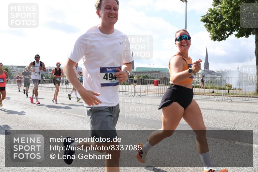 29.06.2025 - hella hamburg halbmarathon Lena Gebhardt http://msf.ph/oto/8337085 29.06.2025 10:00:36 Lombardsbrücke 418, 17150, 17145, 494, 1019, 1180, 1239, 1526, 1544, 1568, 1583, 1611, 1681, 2027, 2086, 2159, 2236, 2346, 2426, 2474, 2606, 2652, 2730, 2982, 3042, 3059, 3141, 3177, 3181, 3319, 3400, 3794, 3861, 3898, 3983, 4419, 4579, 4594, 4616, 4767, 4813, 4940, 4945, 5033, 5272, 5418, 5643, 5728, 6082, 6084, 6104, 6138, 6220, 6260, 6443, 6470, 6714, 6757, 8478, 8632, 8923, 9124, 9553, 9555, 9577, 10074, 10599 meine-sportfotos.de