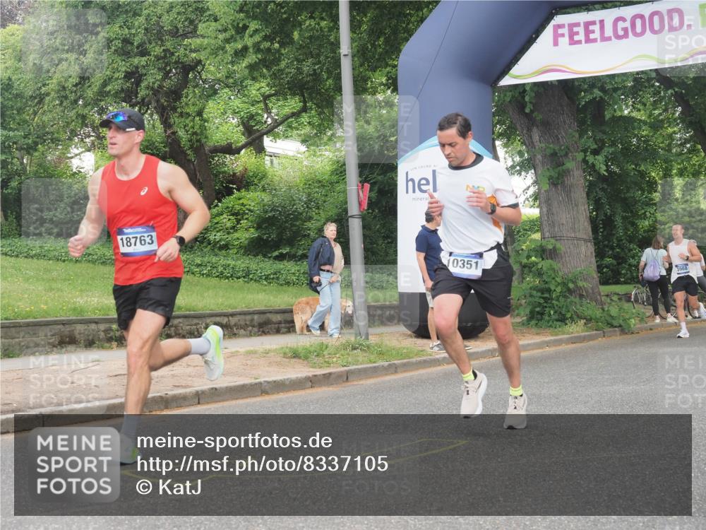 29.06.2025 - hella hamburg halbmarathon KatJ http://msf.ph/oto/8337105 29.06.2025 10:18:21 Zwischen KM18-KM19  meine-sportfotos.de