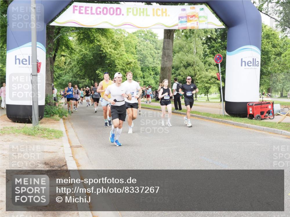 29.06.2025 - hella hamburg halbmarathon MichiJ http://msf.ph/oto/8337267 29.06.2025 10:39:20 Zwischen KM18-KM19 1098, 6776, 7409, 8139, 9876, 12580, 14865, 15426, 17682, 18801 meine-sportfotos.de