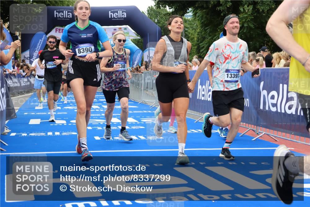 29.06.2025 - hella hamburg halbmarathon Strokosch-Dieckow http://msf.ph/oto/8337299 29.06.2025 10:54:08 Ziel 1410, 3103, 3177, 3208, 3209, 3861, 3898, 5638, 6082, 6084, 6294, 6443, 6581, 7274, 8390, 9032, 9791, 11499, 12213, 12379, 13033, 13397, 13794, 15169, 15524, 16527, 16780, 16871, 17348 meine-sportfotos.de