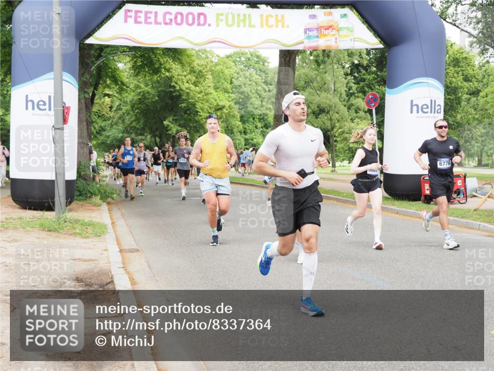 29.06.2025 - hella hamburg halbmarathon MichiJ http://msf.ph/oto/8337364 29.06.2025 10:39:22 Zwischen KM18-KM19 4635, 6776, 7409, 9082, 9876, 12580, 14865, 15426, 16929, 18801 meine-sportfotos.de