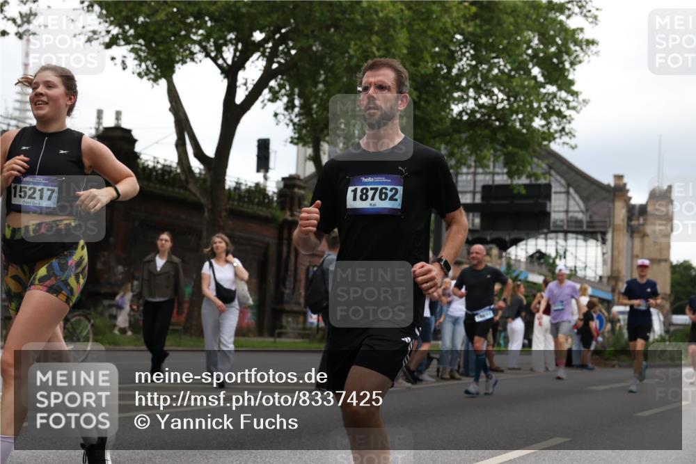 29.06.2025 - hella hamburg halbmarathon Yannick Fuchs http://msf.ph/oto/8337425 29.06.2025 10:52:00 20KM 1595, 1611, 2025, 2488, 2656, 2759, 2840, 2883, 2907, 3093, 3251, 3859, 4319, 4426, 4467, 4502, 4632, 4708, 4833, 5277, 5341, 5926, 6104, 6138, 6147, 6531, 6595, 7082, 7138, 7189, 8322, 8585, 9316, 9485, 10599, 10788, 11645, 12378, 12585, 12879, 13465, 13816, 13880, 14266, 14571, 15217, 15434, 15527, 16531, 17405, 17415, 17827, 18068, 18180, 18492, 18501, 18587, 18762, 18891 meine-sportfotos.de