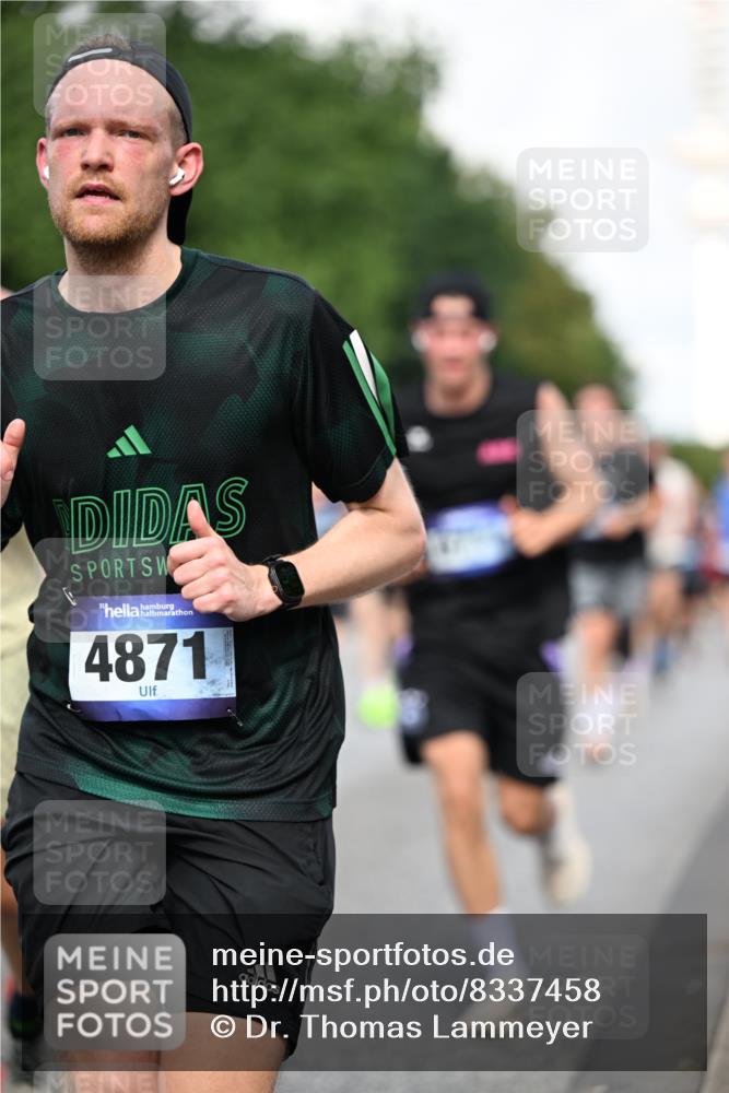 29.06.2025 - hella hamburg halbmarathon Dr. Thomas Lammeyer http://msf.ph/oto/8337458 29.06.2025 09:55:59 Kennedybrücke 1057, 1139, 1169, 1220, 1512, 1604, 3305, 3618, 4565, 4871, 4915, 5007, 5011, 5231, 5336, 6373, 6711, 7185, 7432, 7710, 7961, 8564, 8852, 9444, 10251, 10493, 10691, 10741, 11062 meine-sportfotos.de