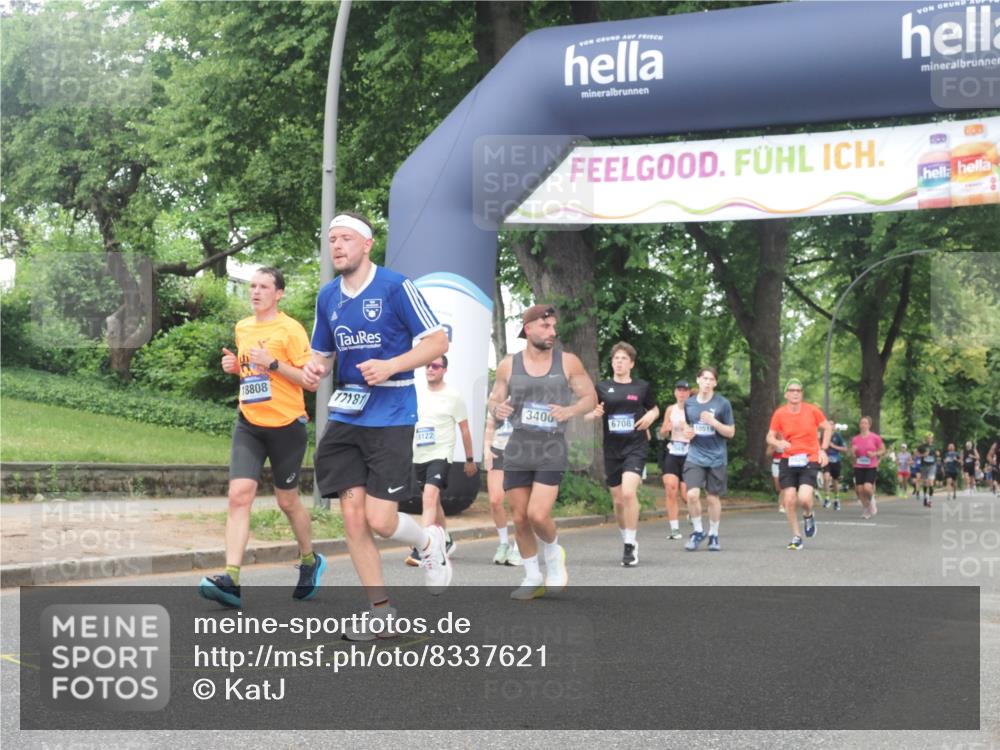 29.06.2025 - hella hamburg halbmarathon KatJ http://msf.ph/oto/8337621 29.06.2025 10:48:02 Zwischen KM18-KM19 3400, 5602, 5603, 6708, 7757 meine-sportfotos.de
