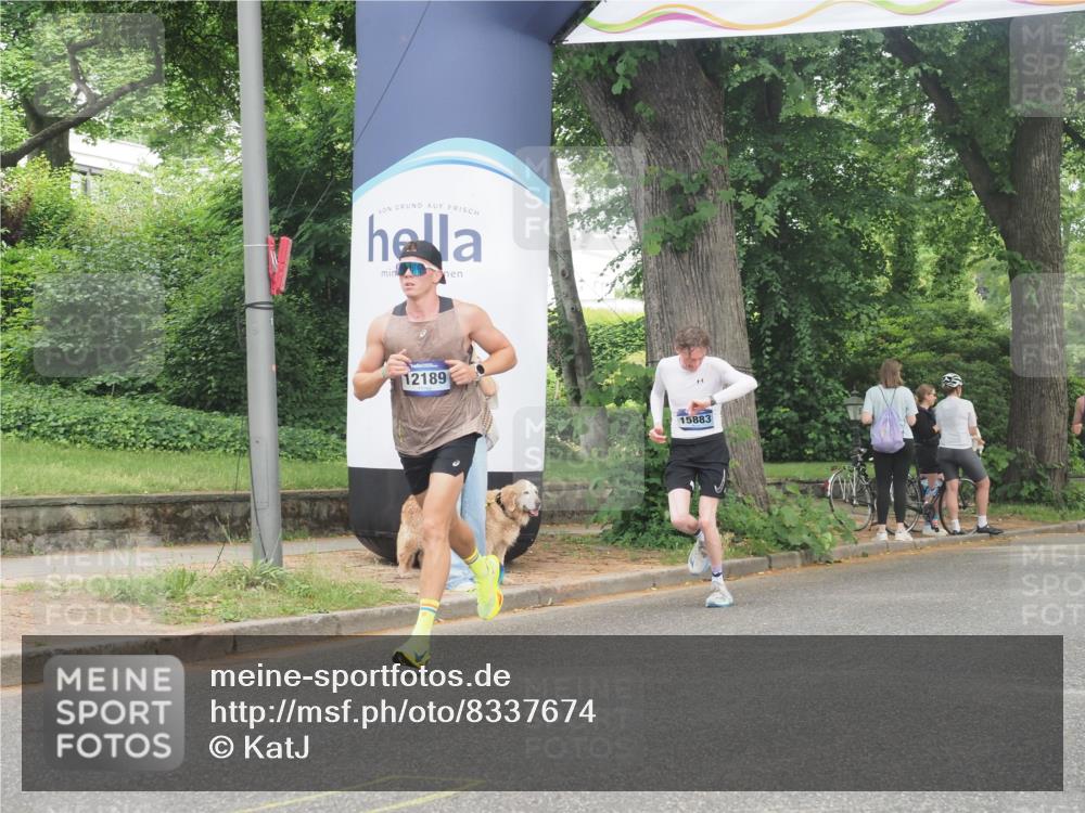 29.06.2025 - hella hamburg halbmarathon KatJ http://msf.ph/oto/8337674 29.06.2025 10:18:31 Zwischen KM18-KM19 2075, 3968, 6090 meine-sportfotos.de