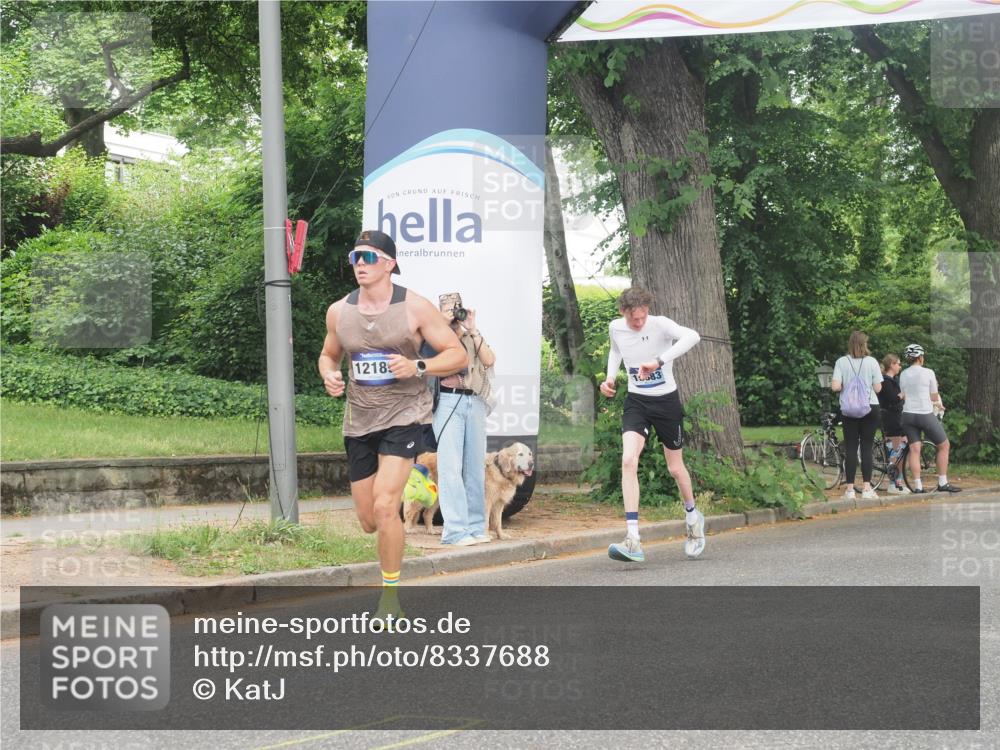 29.06.2025 - hella hamburg halbmarathon KatJ http://msf.ph/oto/8337688 29.06.2025 10:18:31 Zwischen KM18-KM19 2075, 3968, 6090 meine-sportfotos.de