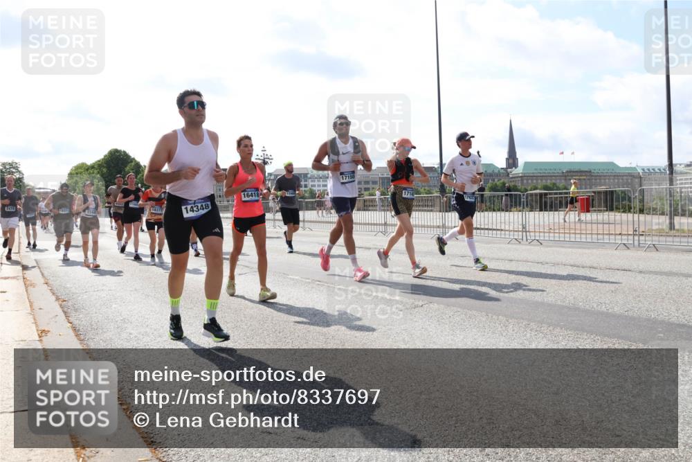 29.06.2025 - hella hamburg halbmarathon Lena Gebhardt http://msf.ph/oto/8337697 29.06.2025 10:00:37 Lombardsbrücke 16418, 2474, 1160, 18321, 18377, 14348, 15980, 17150, 17827, 1019, 1180, 1239, 1526, 1544, 1568, 1583, 1611, 1681, 2027, 2086, 2159, 2236, 2346, 2426, 2474, 2606, 2652, 2730, 2982, 3042, 3059, 3141, 3177, 3181, 3319, 3400, 3794, 3861, 3898, 3983, 4419, 4579, 4594, 4616, 4767, 4813, 4940, 4945, 5033, 5272, 5418, 5643, 5728, 6082, 6084, 6104, 6138, 6220, 6260, 6443, 6470, 6714, 6757, 8478, 8632, 8923, 9124, 9553, 9555, 9577, 10074, 10271, 10599 meine-sportfotos.de