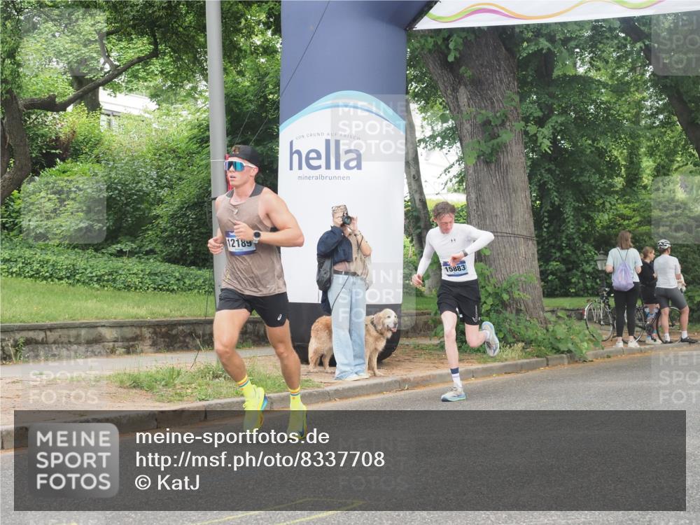 29.06.2025 - hella hamburg halbmarathon KatJ http://msf.ph/oto/8337708 29.06.2025 10:18:31 Zwischen KM18-KM19 2075, 3968, 6090 meine-sportfotos.de