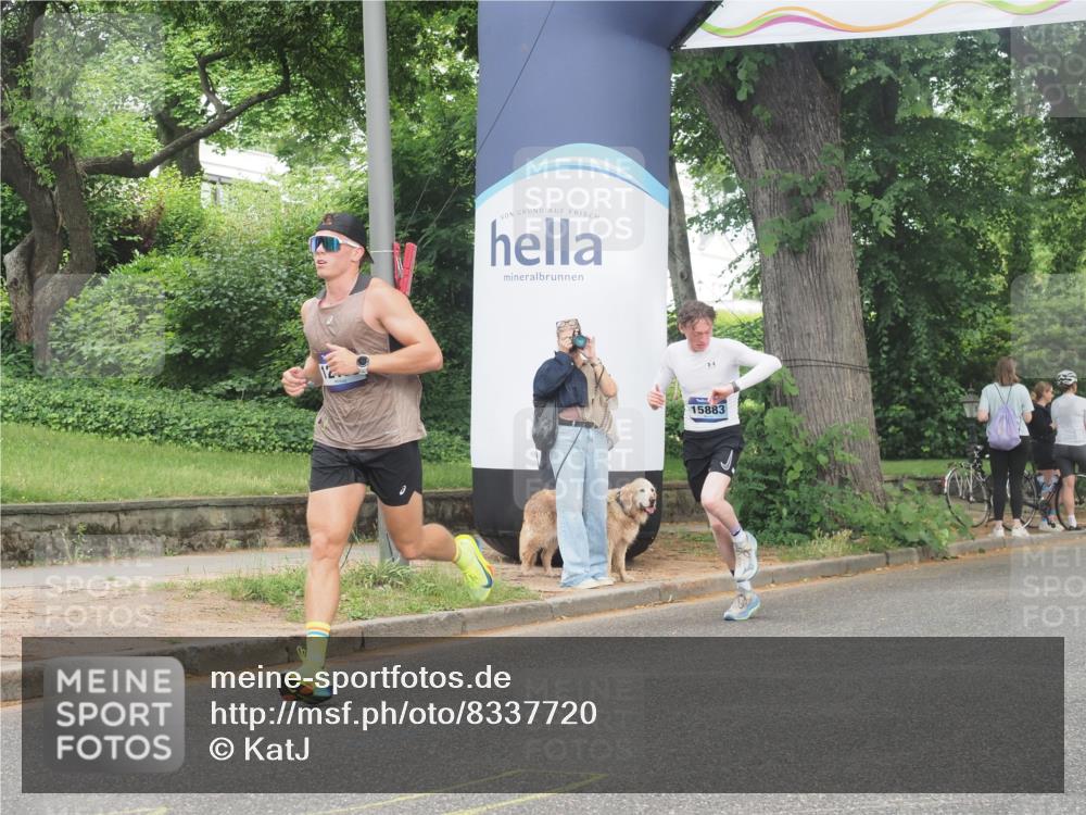 29.06.2025 - hella hamburg halbmarathon KatJ http://msf.ph/oto/8337720 29.06.2025 10:18:31 Zwischen KM18-KM19 2075, 3968, 6090 meine-sportfotos.de