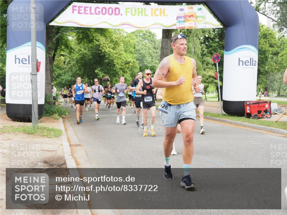 29.06.2025 - hella hamburg halbmarathon MichiJ http://msf.ph/oto/8337722 29.06.2025 10:39:23 Zwischen KM18-KM19 3426, 4635, 5116, 5607, 6776, 7409, 9082, 9876, 10811, 12580, 14865, 16929, 18801 meine-sportfotos.de